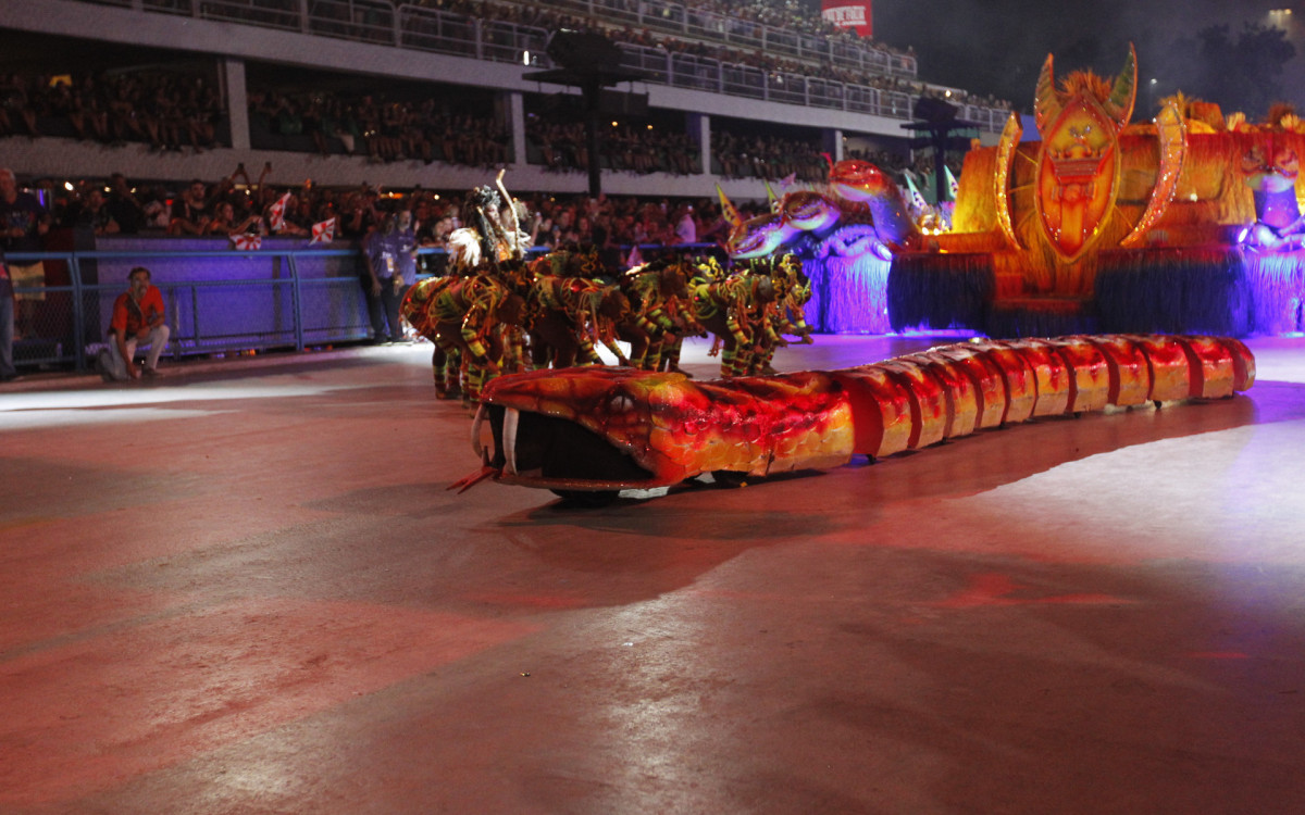 Desfile do Grupo Especial Carnaval 2024 - Desfile da G.R.E.S Unidos do Viradouro, na Avenida Marquês de Sapucaí, no Centro do Rio de Janeiro, nesta segunda-feira (12). Foto: Reginaldo Pimenta/Agência O Dia