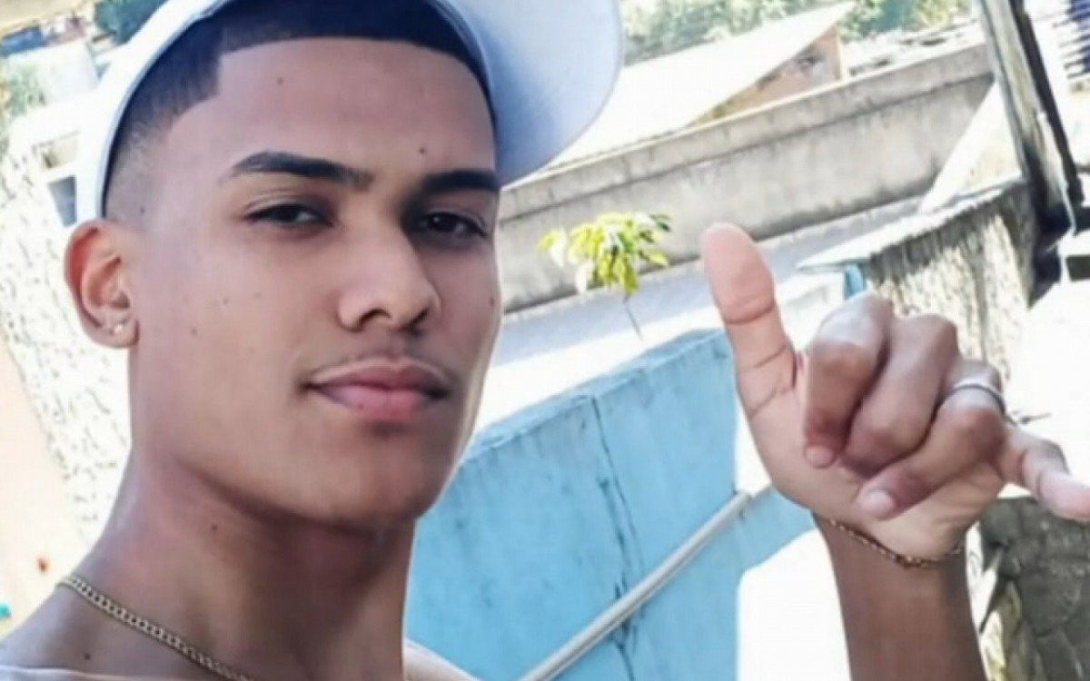 Thiago Henrique dos Santos Silva foi atropelado por Kombi, que invadiu pista contrária na Ilha