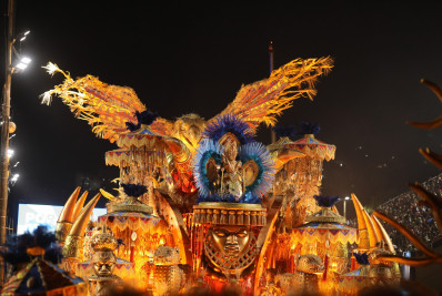 Portela emociona a Sapucaí com enredo sobre luta contra o racismo