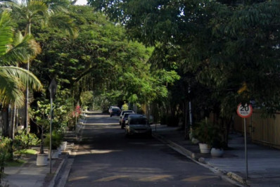 Homem é morto a tiros e mulher baleada em assalto no Recreio dos Bandeirantes