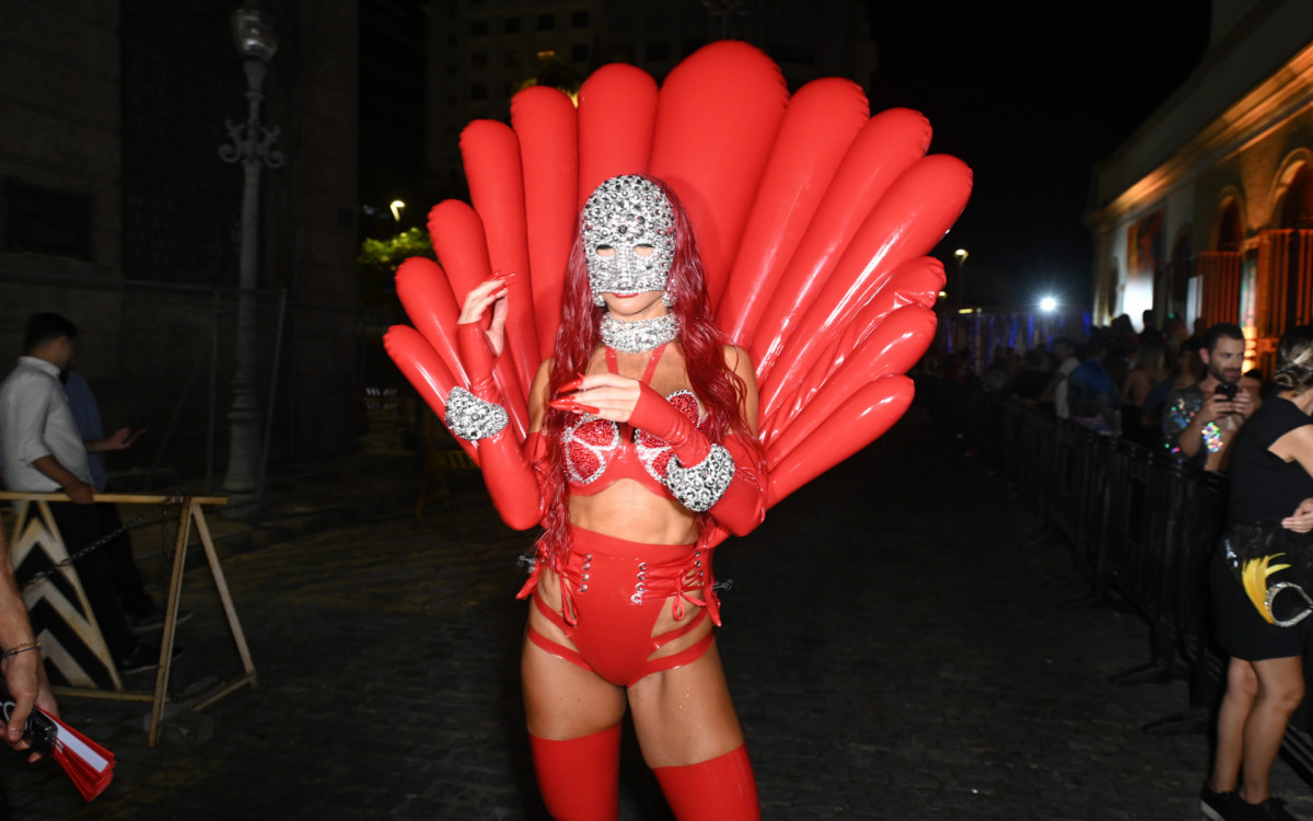 Sabrina Sato - Marcelo Sá Barretto e Fabrício Pioyani / Agnews