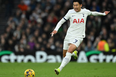 Em despedida de ídolo, Tottenham apenas empata em amistoso