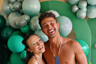 Larissa Manoela organiza festa de aniversário carnavalesca para o marido, André Luiz Frambach