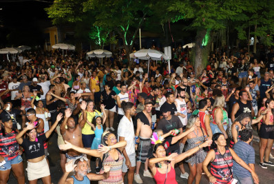 Mais de 30 mil foliões prestigiam seis dias de carnaval, encerrado nessa terça-feira