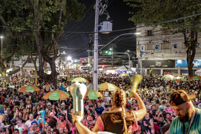 Carnaval de Guapimirim teve ‘Mulher Maravilha’, ‘Chaves’, ação ambiental, inclusão social e muita diversão para a criançada