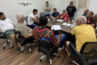 Após adiamento por conta das chuvas, desfile de escolas de samba de Três Rios é remarcado para domingo