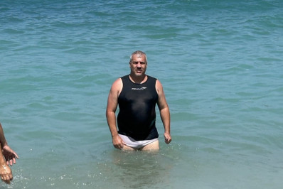 Homem é morto após ser baleado na porta de casa em Duque de Caxias