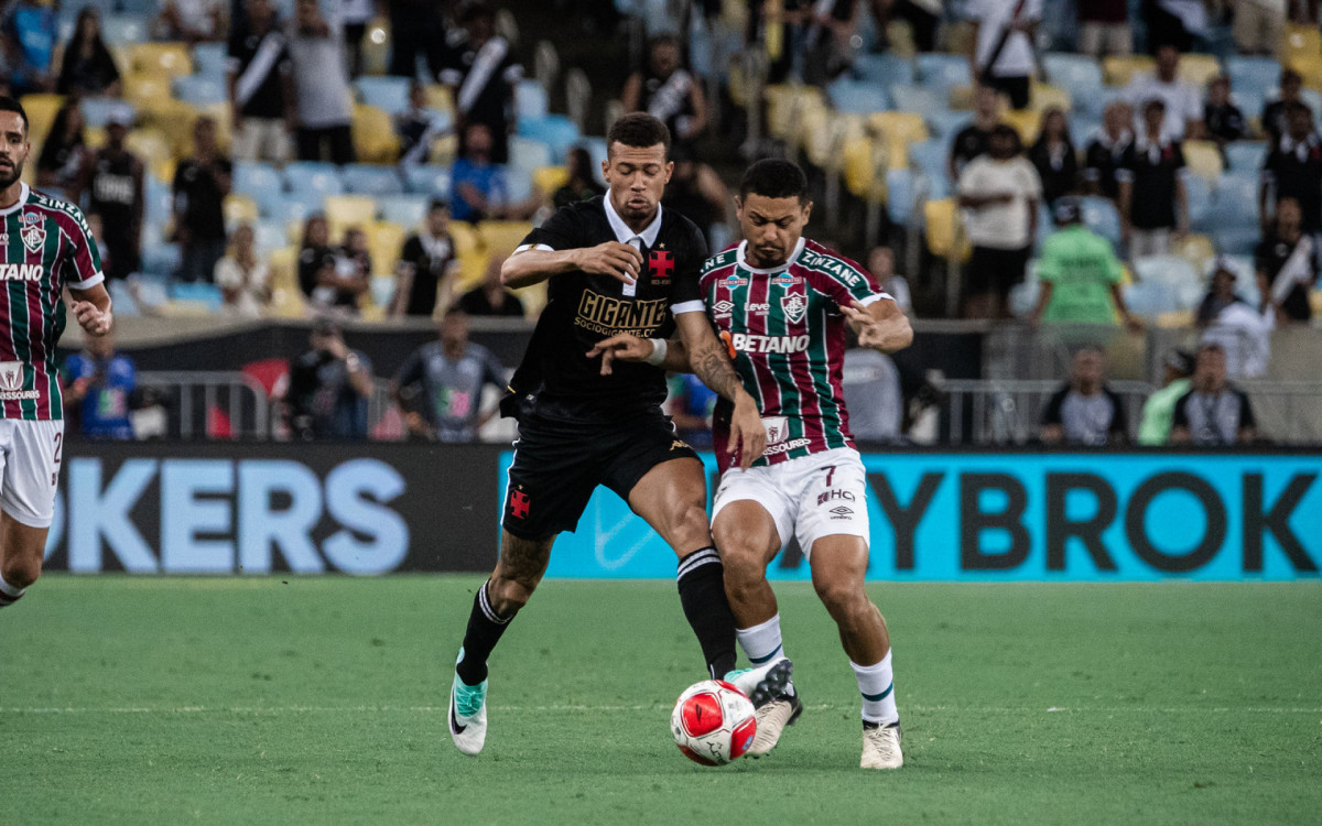 Jo&atilde;o Victo0r teve boa atua&ccedil;&atilde;o pelo Vasco no cl&aacute;ssico com o Fluminense - Leandro Amorim / Vasco