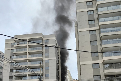 Incêndio atinge prédio em construção na Tijuca 