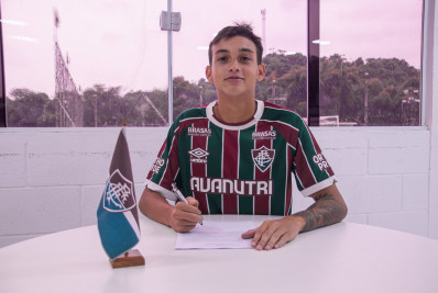 Fluminense acerta a renovação de contrato de atacante das categorias de base