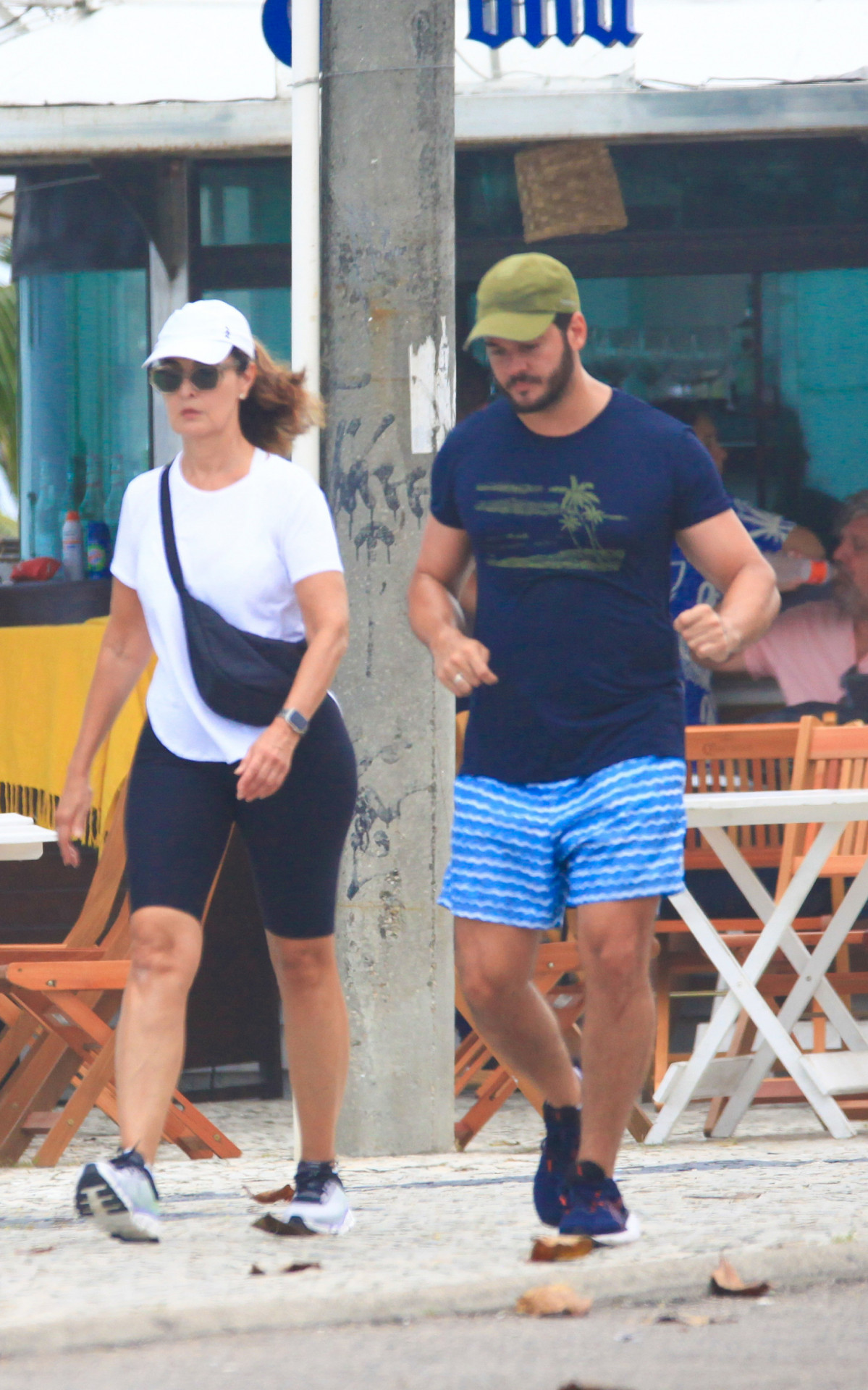 Fátima Bernardes e Túlio Gadêlha se execitam na orla do Rio - Fabrício Pioyani/Agnews