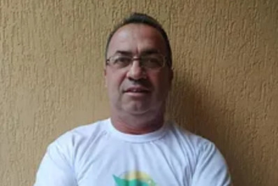 Frei suspeito de ligação com pornografia infantil é dispensado do sacerdócio pelo papa Francisco