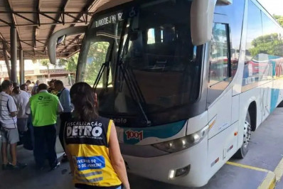 Carnaval: Detro fiscaliza ônibus intermunicipais em Nova Friburgo