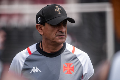 Com Medel e João Victor, Vasco está escalado para enfrentar o Volta Redonda