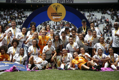 Corinthians vence Cruzeiro e conquista Supercopa do Brasil feminina