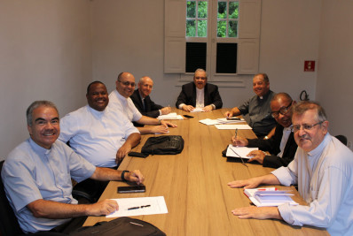 Dom Joel Portella se reúne com Conselho de Consultores da Diocese de Petrópolis