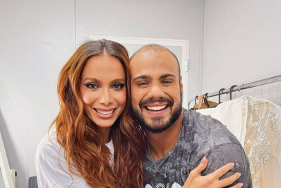 Ex-BBB Marcus Vinicius conhece Anitta e brinca: 'Agora o kikiki está completo'