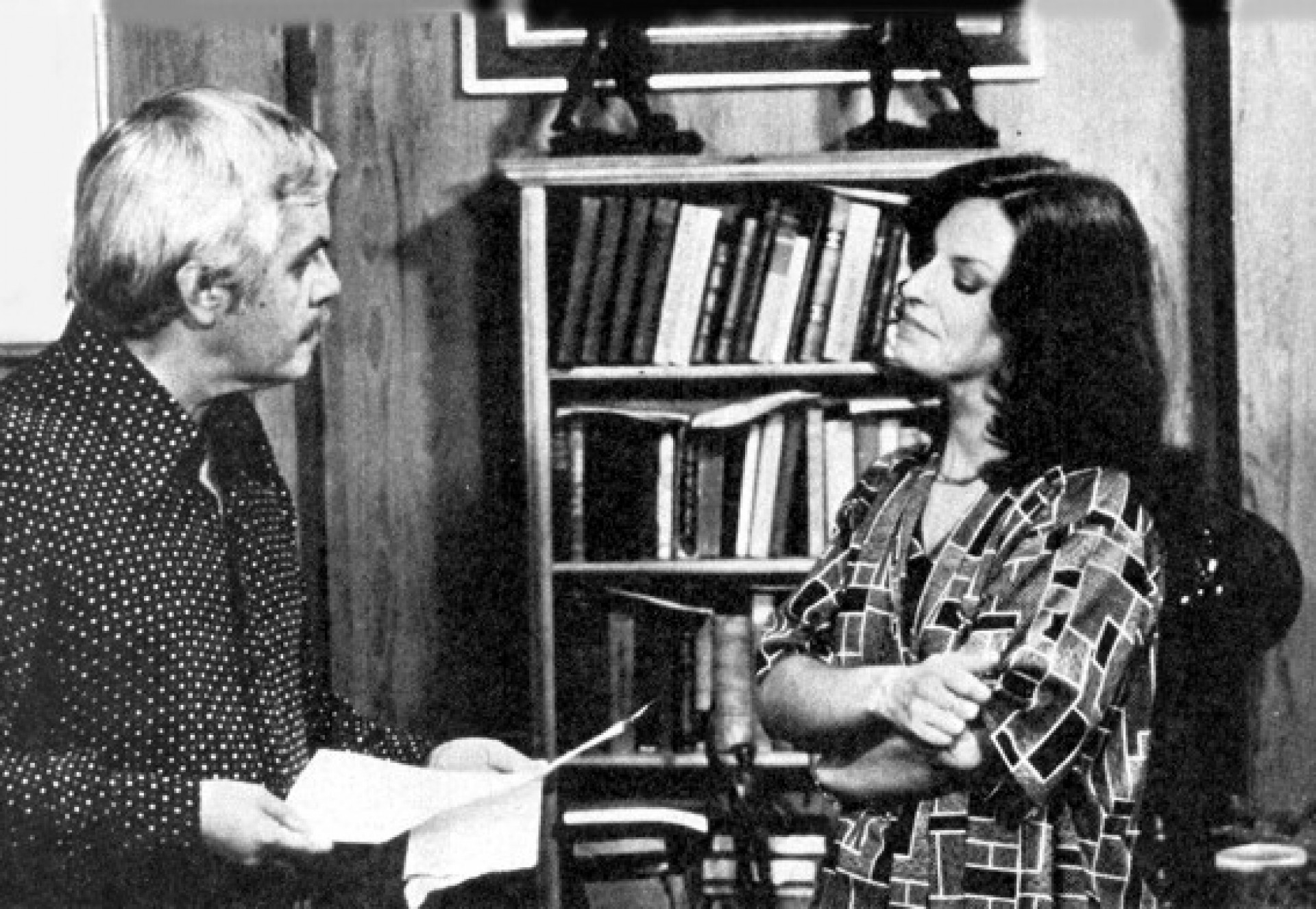 Regina Vianna contracena com Cláudio Correa e Castro em 'Dancin Days' - Reprodução/TV Globo/Internet