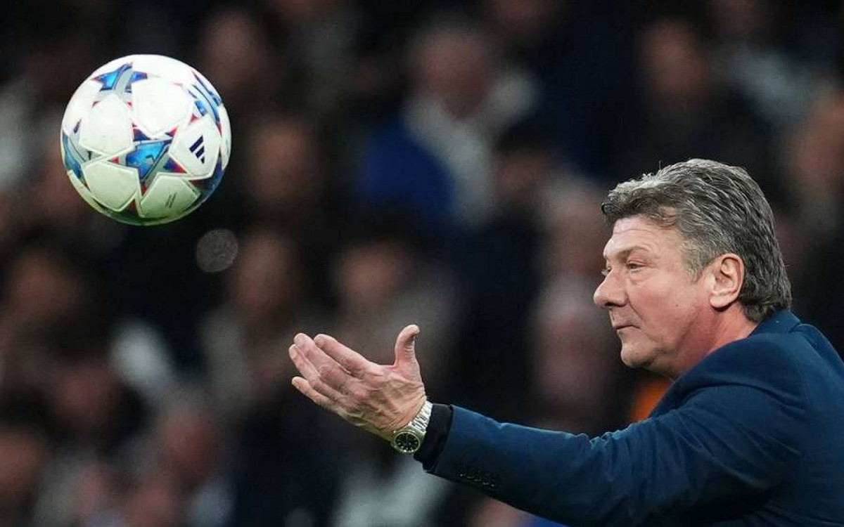 Walter Mezzari foi demitido do comando do Napoli