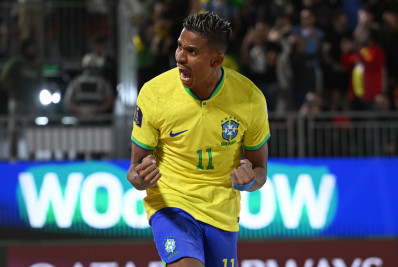Copa do Mundo de Futebol de Areia: Brasil vence o México com gol no último segundo e avança na primeira colocação