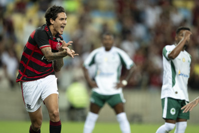 Pedro nega rivalidade com Gabigol no Flamengo e minimiza vaias da torcida: 'Não me abalam'