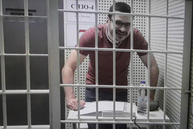 Preso, opositor russo Ilya Yashin promete lutar contra a 'tirania' após morte de Navalny