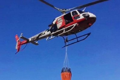Helicóptero Águia do Corpo de Bombeiros realiza resgate na praia da Barra de Maricá