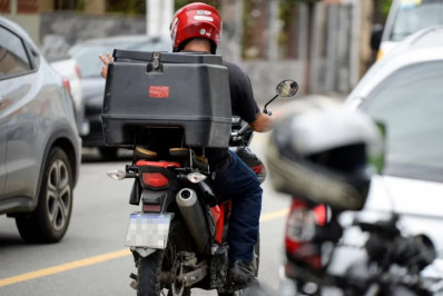 Primeira Turma do STF volta a negar vínculo de emprego a entregador
