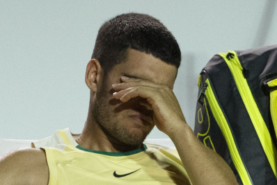Alcaraz lamenta lesão e desistência no Rio Open: 'Me senti muito mal'