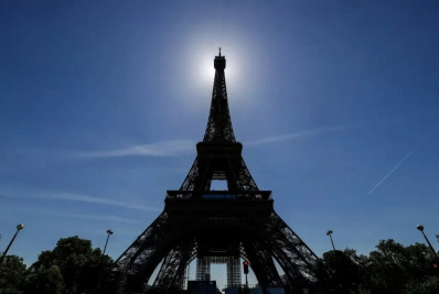 Torre Eiffel é fechada pelo segundo dia seguido por greve de funcionários