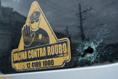 Donos de vans de turismo denunciam assaltos contra veículos no Rio