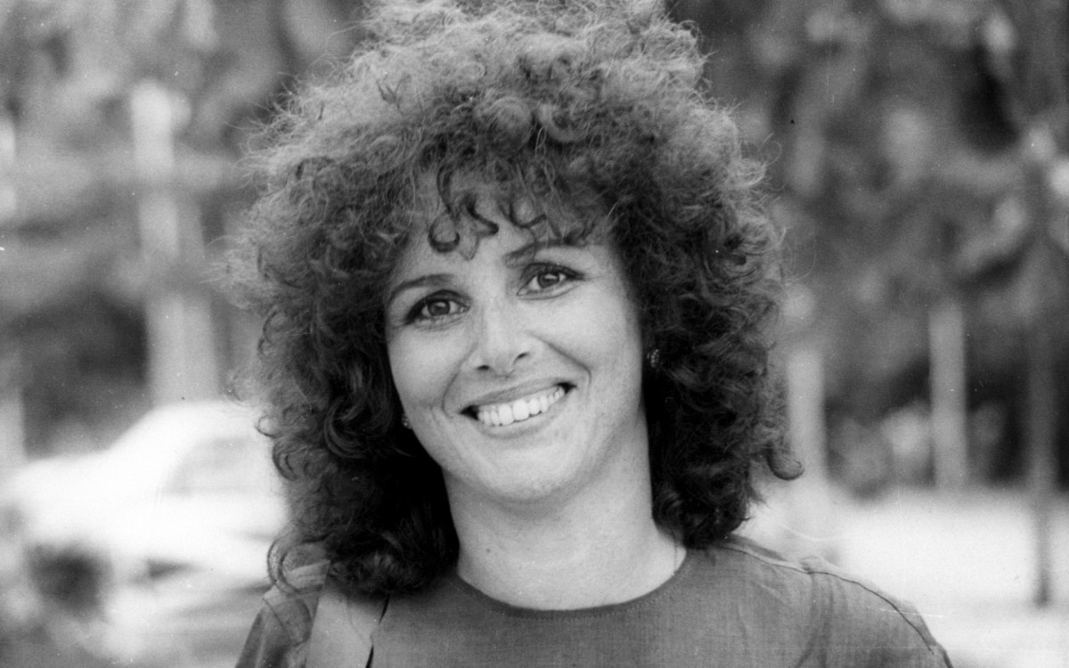 A atriz Irene Ravache em \'Sol de Ver&atilde;o\' 