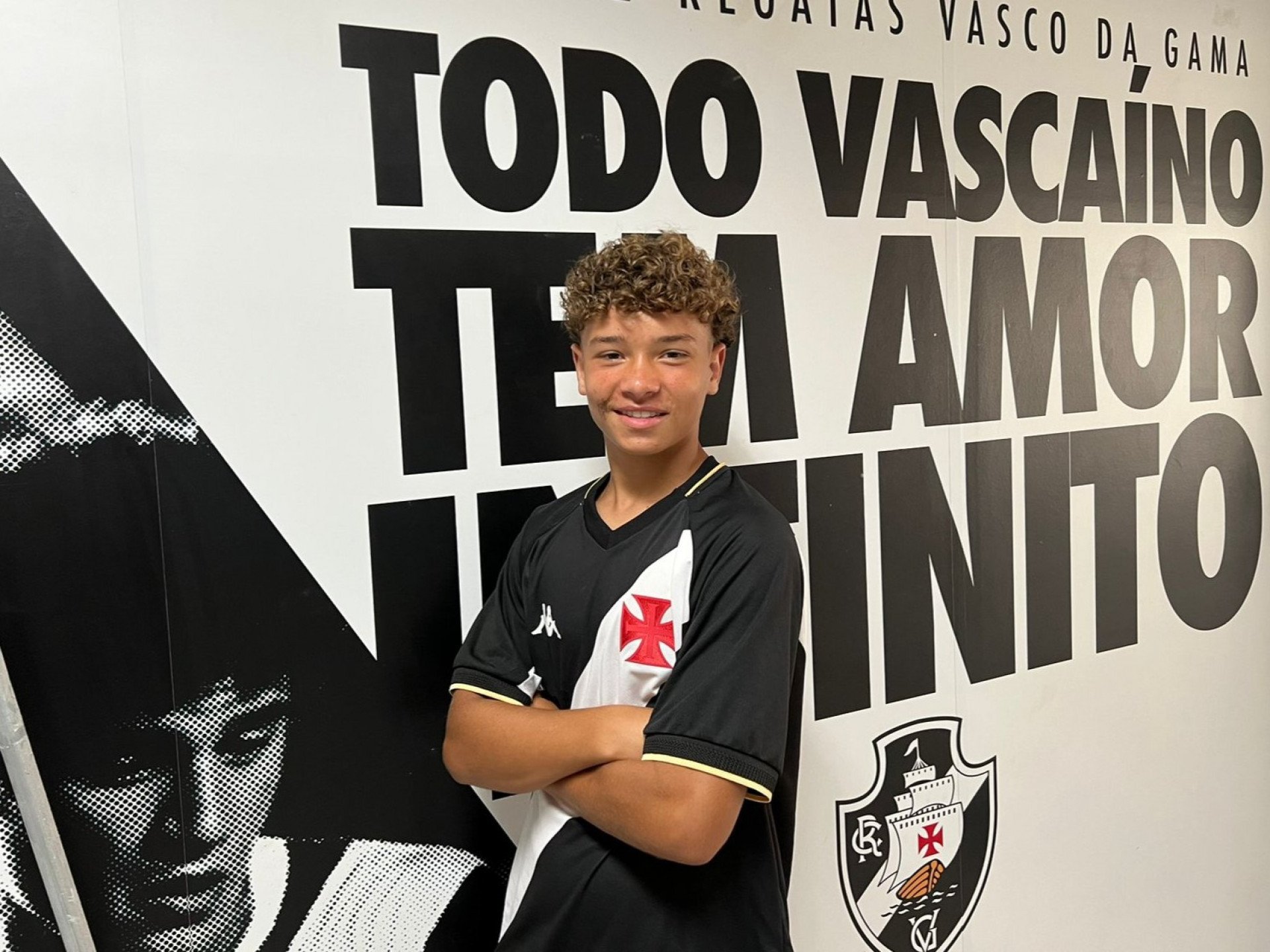 Matheus Lopes chegou ao Vasco no início deste ano e assinou até janeiro de 2027 - Divulgação / Vasco