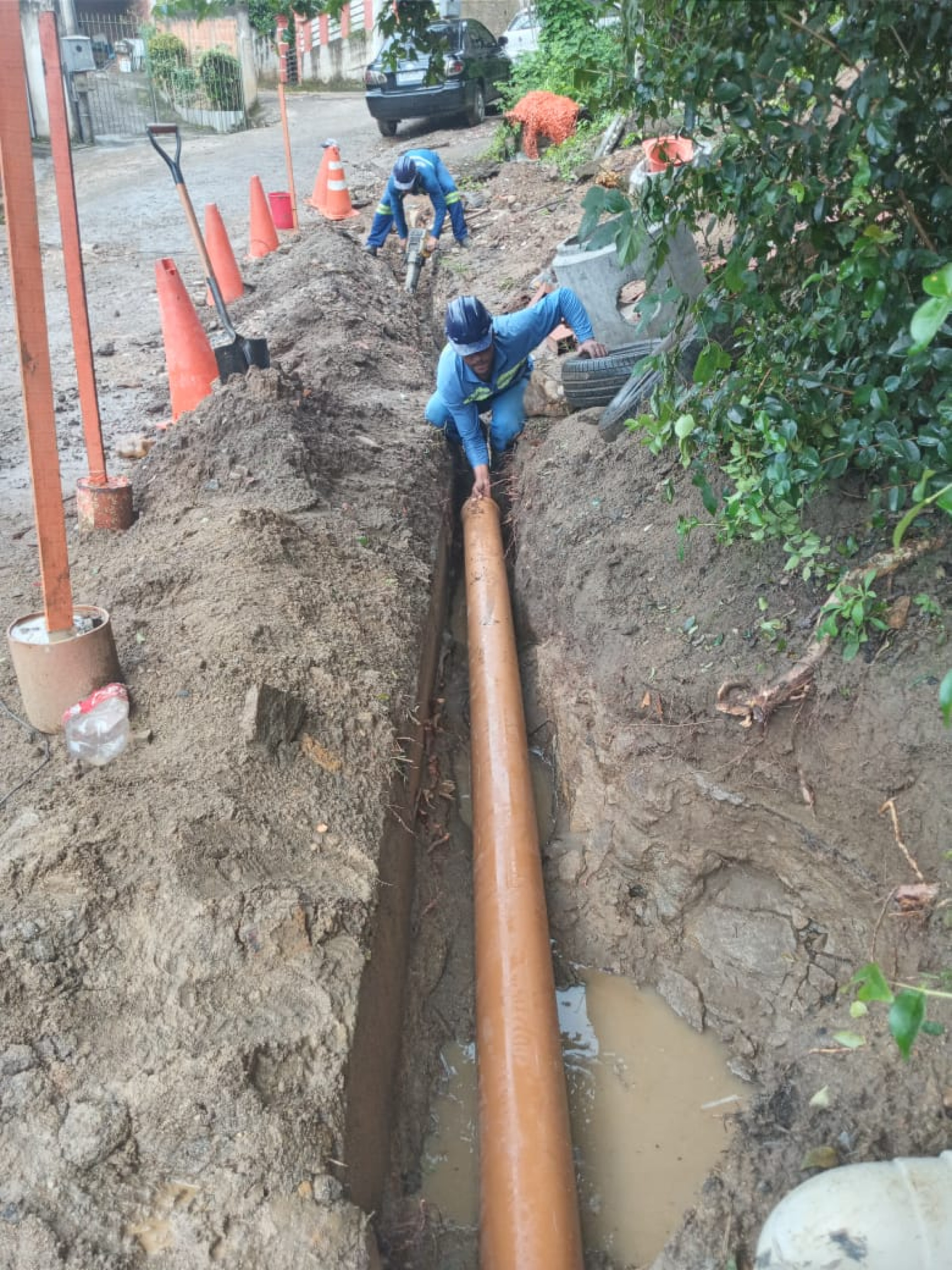 Saae de Volta Redonda constrói redes de água e esgoto no Vila Rica-Três Poços