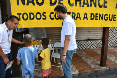 Realizado mutirão contra aedes aegypti no Morro do Cavalão