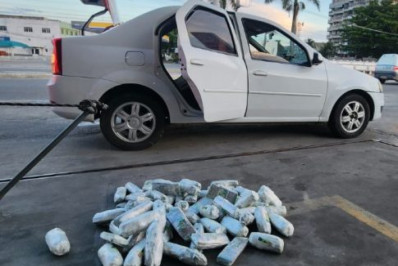 Operação conjunta entre PRF e Polícia Militar resulta na apreensão de R$ 50 mil em drogas em Araruama