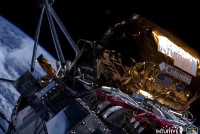 Sonda de empresa americana pousa na Lua e transmite sinal