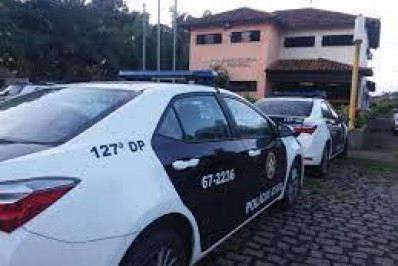 Polícia prende mulher foragida há dez anos por duplo homicídio