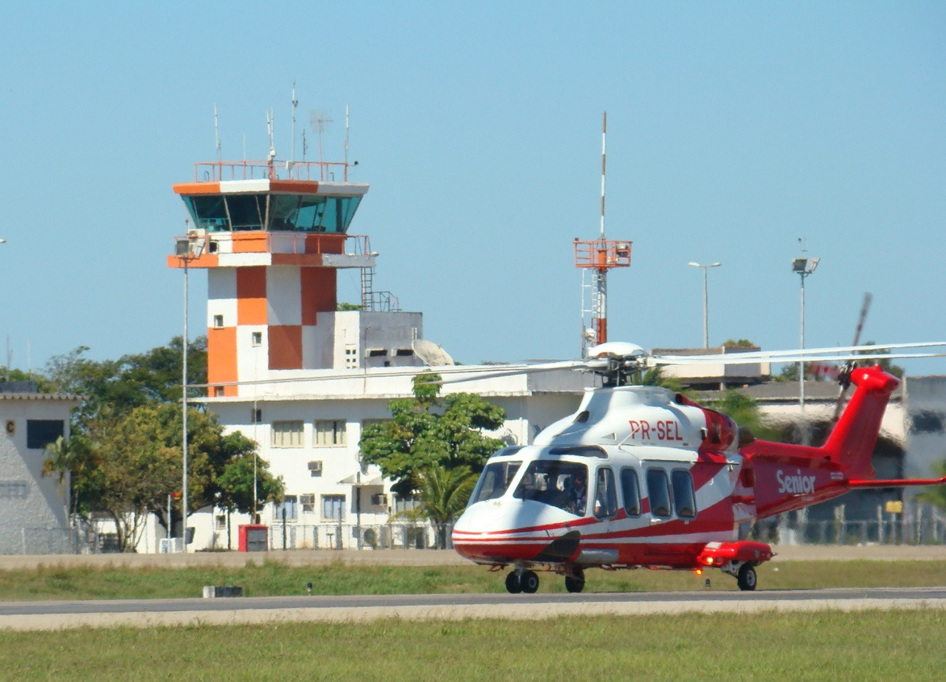 PF prende dois pilotos de helicóptero suspeitos de tráfico de drogas em Macaé - Foto: Ilustração