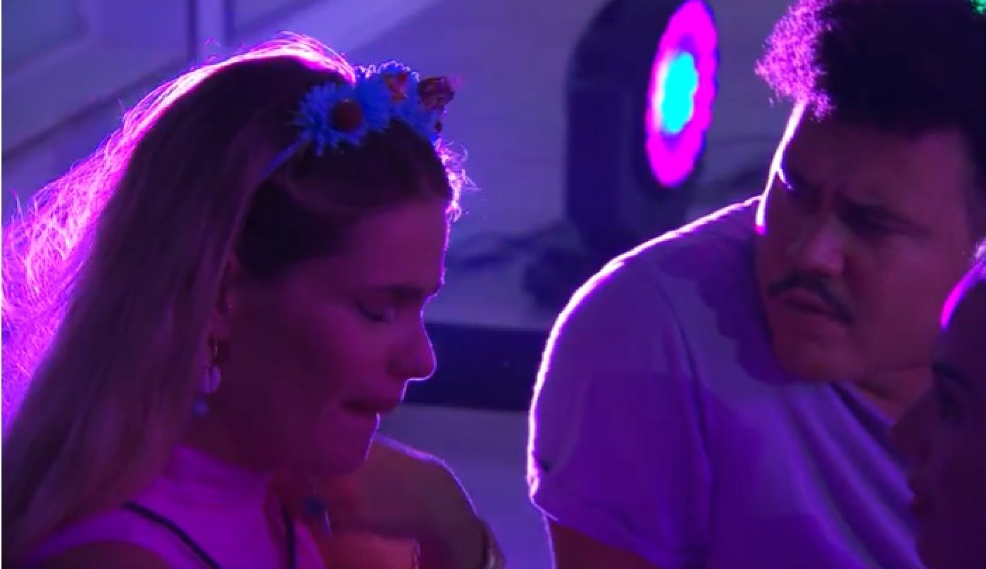 Yasmin Brunet chora durante festa do 'BBB' - Reprodução de vídeo