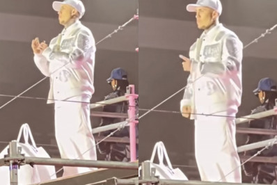 MC Daniel faz gestos em libras ao desfilar na Semana de Moda de Milão: 'Senti no coração'