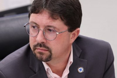 Saúde publica exoneração de Nésio Fernandes da Secretaria de Atenção Primária