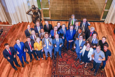 Uísque, pastel e afagos: saiba como foi o 'happy hour' de Lula com Lira, líderes e ministros