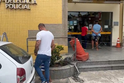 Homens são presos após tentarem sacar benefício do INSS de outra pessoa