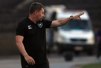 Sintonia entre Fábio Matias e elenco faz Botafogo engatar sequência positiva