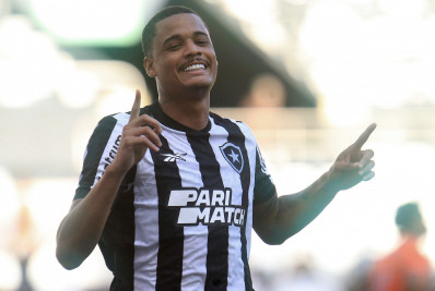 Janderson se despede do Botafogo: 'Camisa pesada e cheia de histórias'