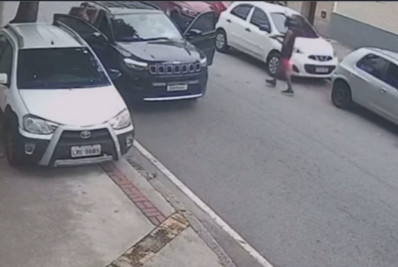 Vídeo: câmera flagra momento em que ator Igor Lage e sua família são assaltados