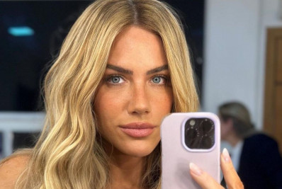 Giovanna Ewbank posta fotos de topless e roupa íntima: 'Alegria' 