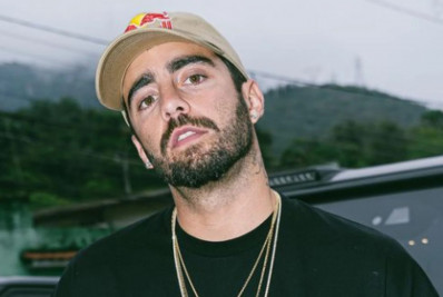 Pedro Scooby rebate críticas sobre escolha do filho de morar com ele