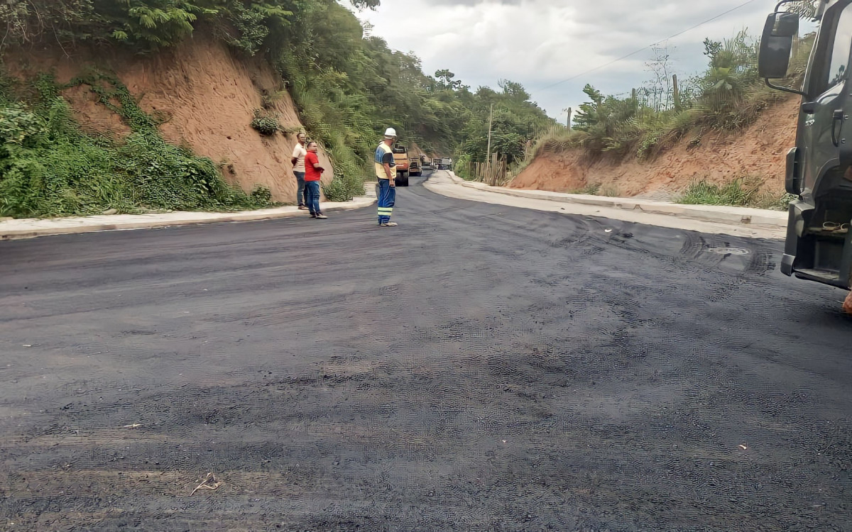 Morro do Recreio foi a mais recente via pavimentada pelo programa - Divulgação